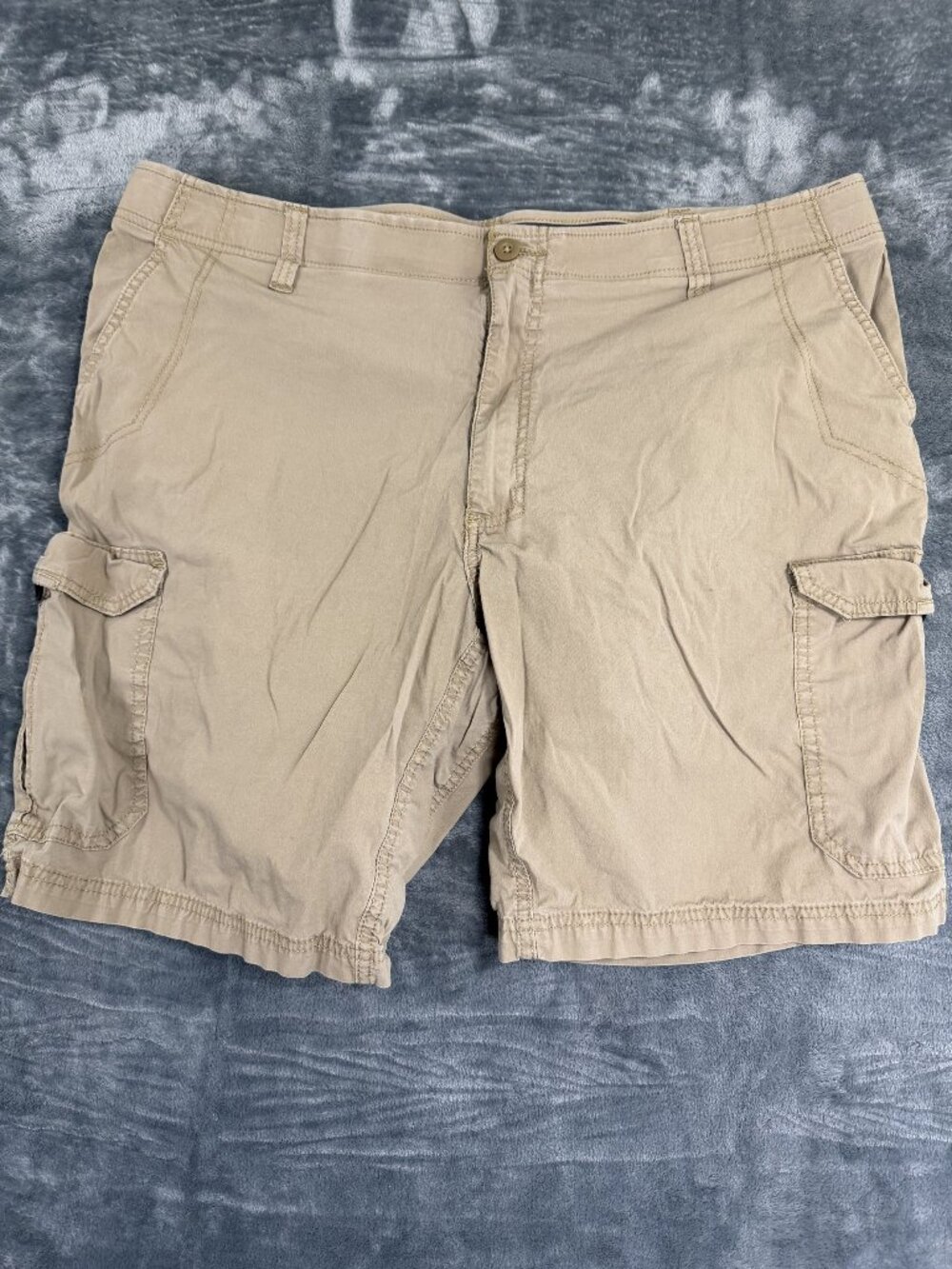 Lee Extreme Motion Mens Cargo Shorts Size 44 Beige Cotton